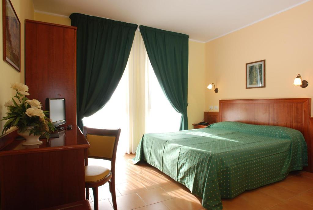 Hotel Brixellum Brescello Pokój zdjęcie
